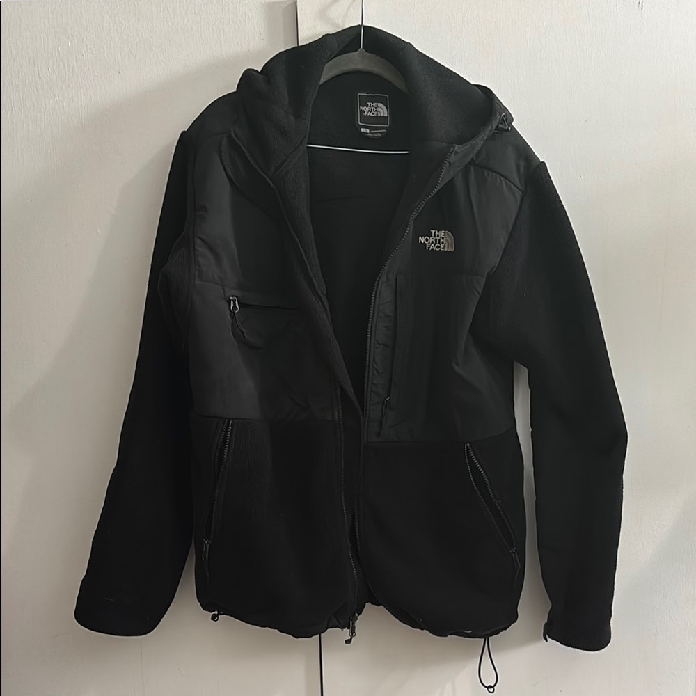 The North Face Denali Black Fleece Jacket w/ hood